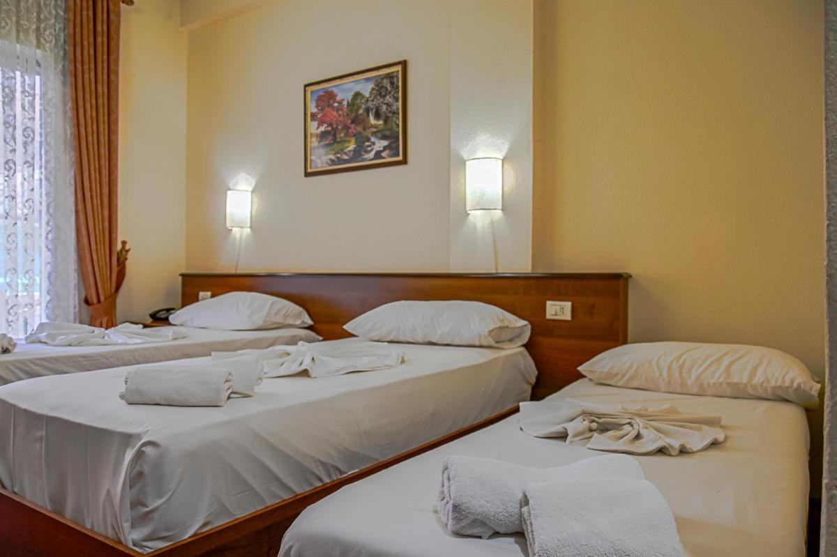 Hotel Vivas Durres